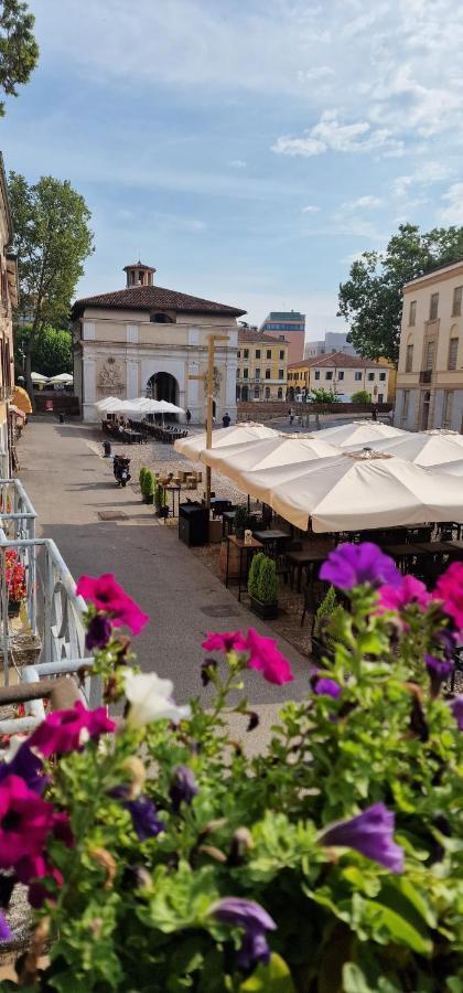 Elegante Alloggio In Casa Storica-Borgo Portello 帕多瓦 外观 照片